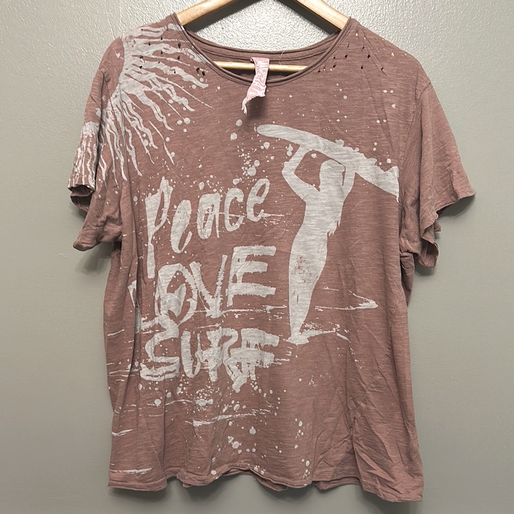 Magnolia Pearl distressed graphic tee shirt Sz OS